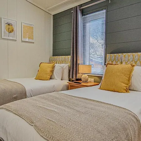 2 Bed In Oc-j32822